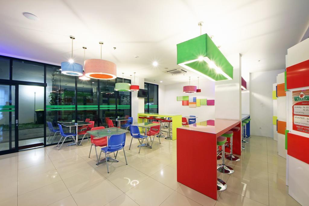 Pop! Hotel Tebet Джакарта Екстер'єр фото