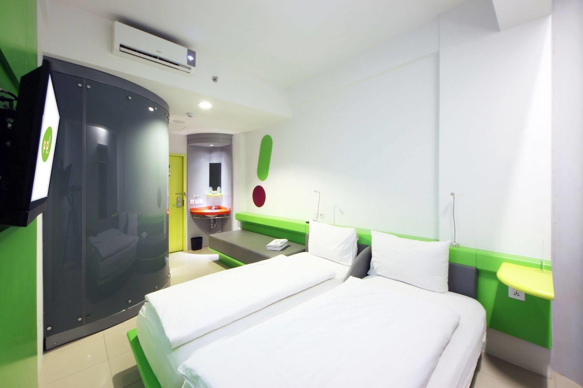 Pop! Hotel Tebet Джакарта Екстер'єр фото